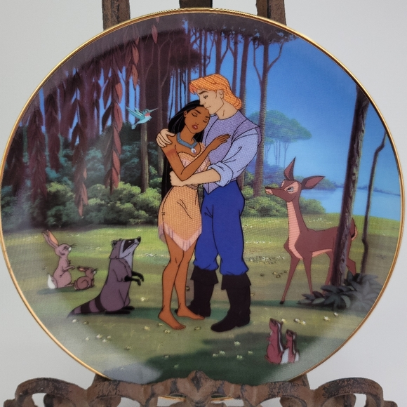 Bradford's Exchange Pocahontas Love's Embrace Disney Collectors Porcelain Plate - Picture 8 of 10